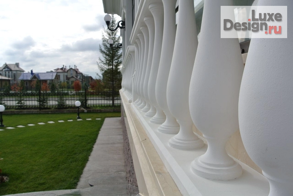 Частная архитектура "ЧАСТНЫЙ ДОМ В СТИЛЕ КЛАССИЦИЗМ, С ЭЛЕМЕНТАМИ БАРОККО" (фото 2)