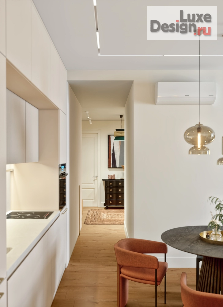 Дизайн интерьера трехкомнатной квартиры "Минимализм с перчинкой (дизайн-проект евротрешки в ЖК Клевер-парк)" (фото 8)